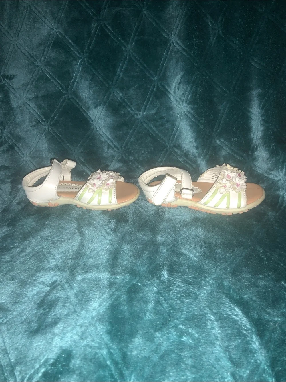 Laura Ashley Toddler Girls White Green And Pink Floral Flowers Sandals Sz 5